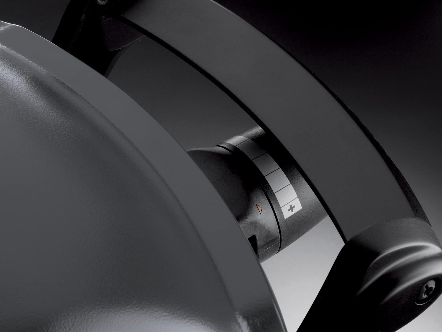 Weber Q1400 Barbacoa Eléctrica 43x32cm, Parrilla Hierro Fundido, Tapa Aluminio - Gris Oscuro