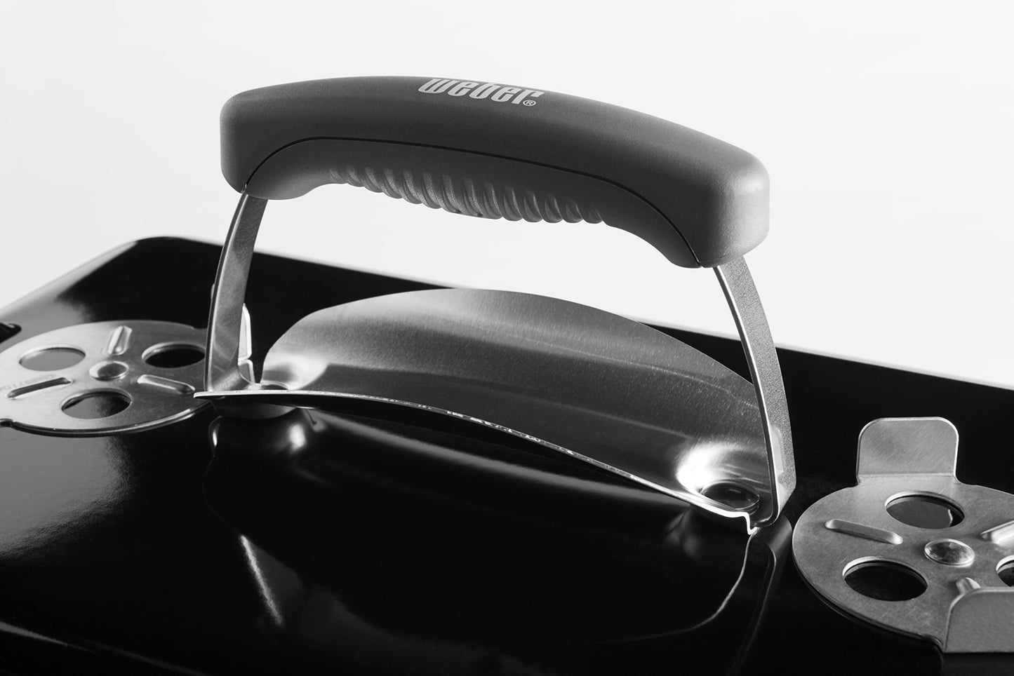 Weber Go-Anywhere Barbacoa Carbón Portátil 42x26cm, Tapa/Cuba Porcelana, Patas Plegables - Negro